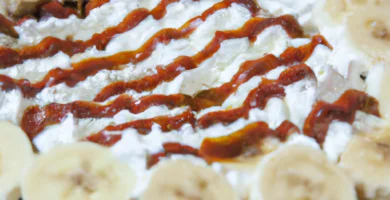 Receta fácil y deliciosa de tarta de banana split: ¡una explosión de sabores en cada bocado!
